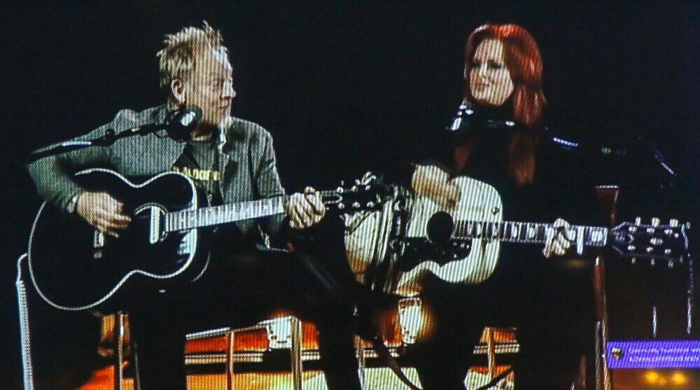 Wynnona Judd and Cactus Moser.jpg